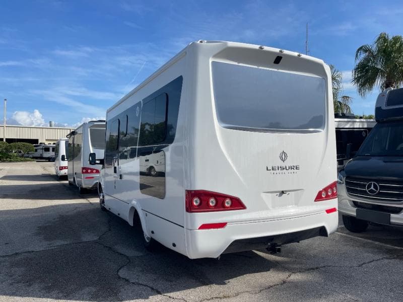 2026 Leisure Travel Vans 2026 Leisure Travel Vans Unity - thumbnail 6