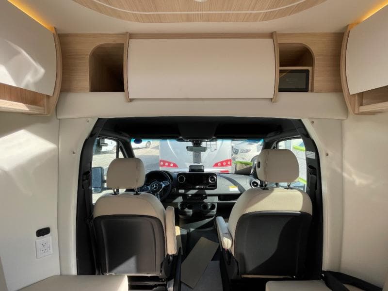 2026 Leisure Travel Vans 2026 Leisure Travel Vans Unity - thumbnail 7