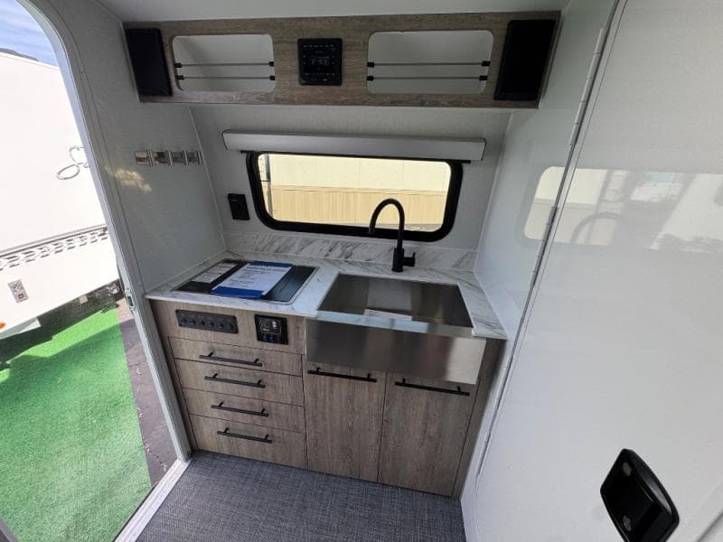 2026 inTech RV 2026 inTech RV Sol - thumbnail 10