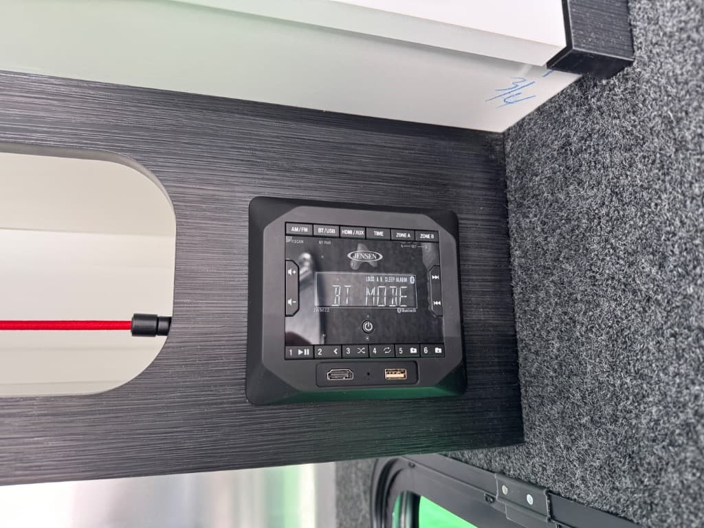 2026 inTech RV 2026 inTech RV Flyer Toy Hauler Expandable - thumbnail 17