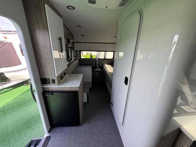 2026 inTech RV 2026 inTech RV Sol - thumbnail 7