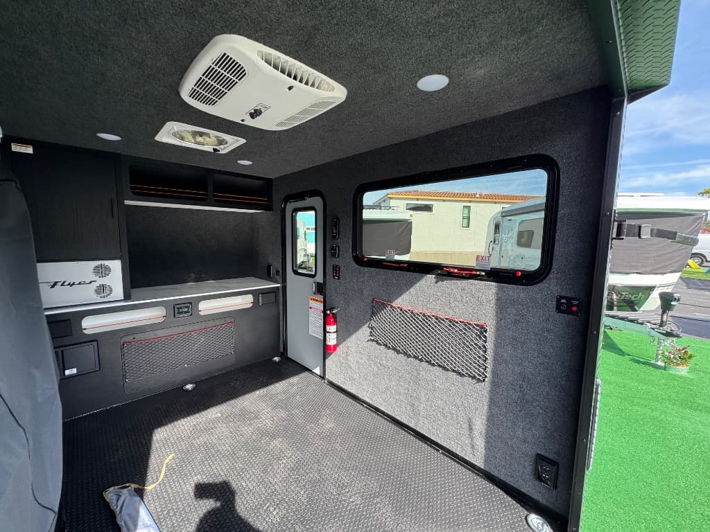 2026 inTech RV 2026 inTech RV Flyer Toy Hauler Expandable - thumbnail 6