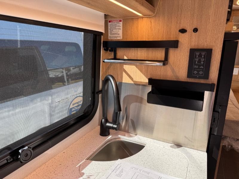 2026 Leisure Travel Vans 2026 Leisure Travel Vans Unity - thumbnail 13