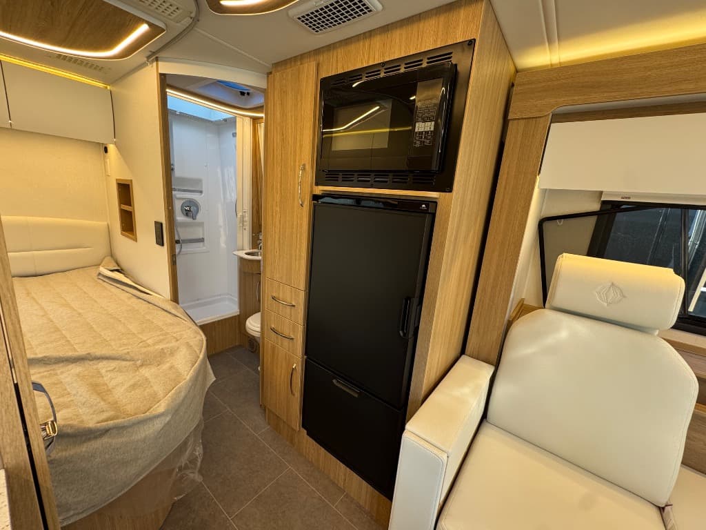 2026 Leisure Travel Vans 2026 Leisure Travel Vans Unity - thumbnail 12