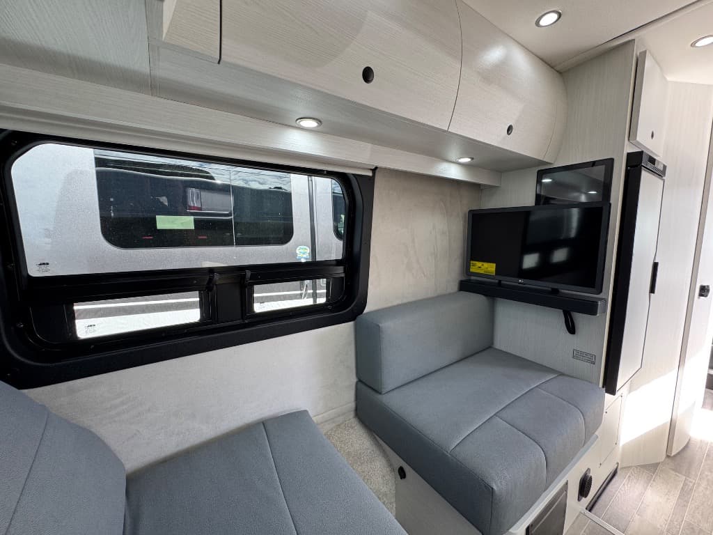 2026 Pleasure-Way 2026 Pleasure-Way Lexor - thumbnail 14