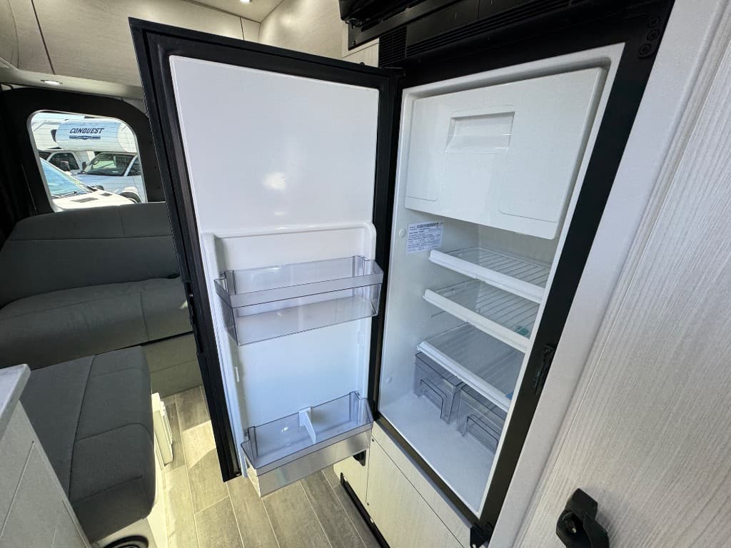 2026 Pleasure-Way 2026 Pleasure-Way Ascent - thumbnail 11