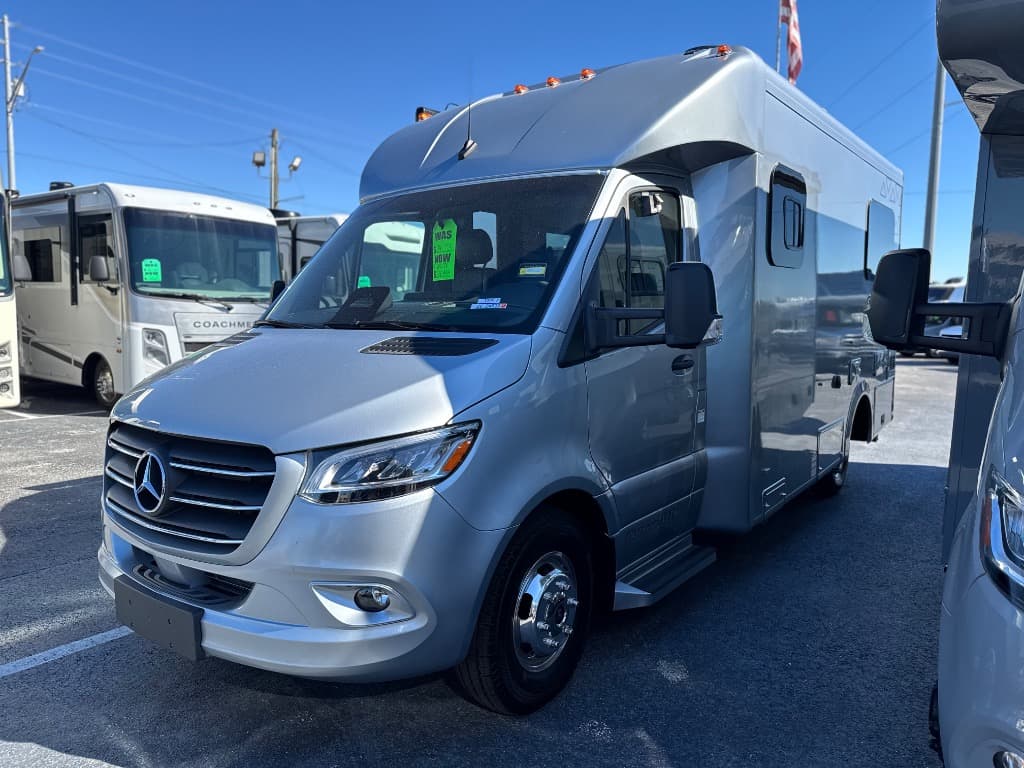 2026 Pleasure-Way 2026 Pleasure-Way Plateau - thumbnail 3