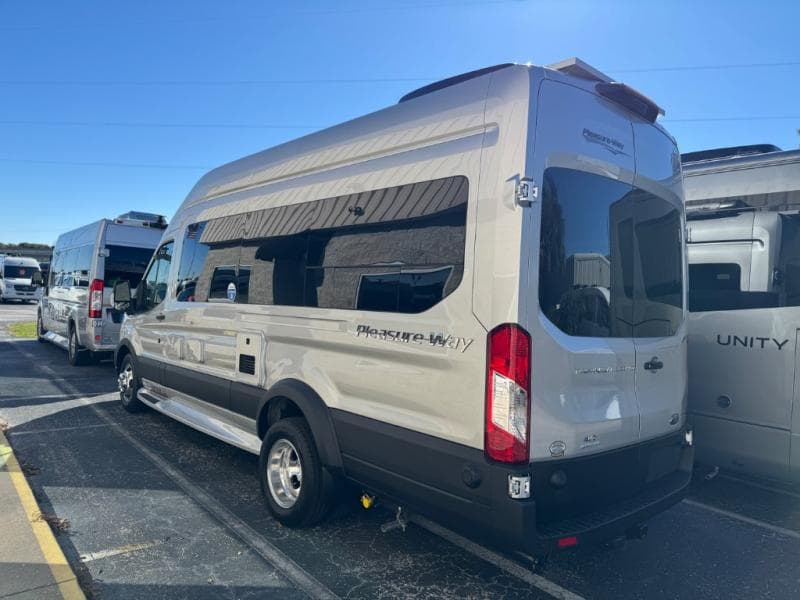 2026 Pleasure-Way 2026 Pleasure-Way Ontour - thumbnail 3