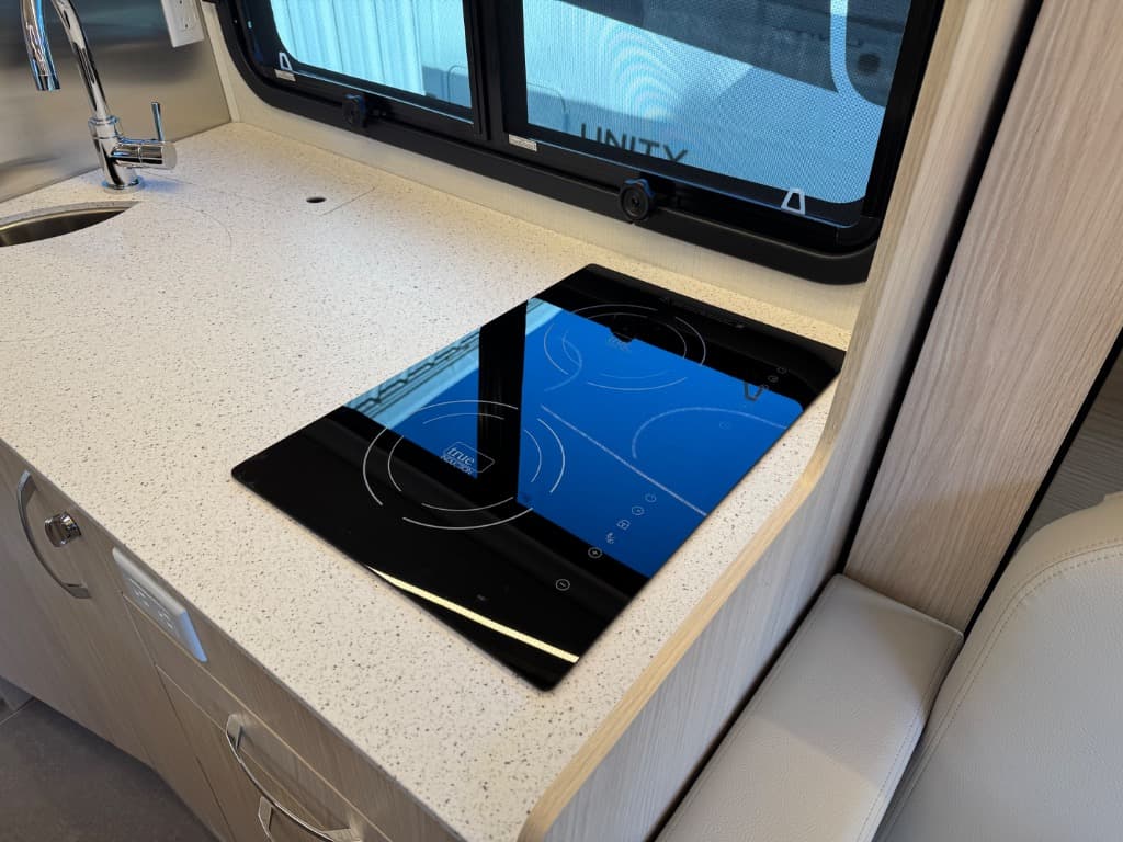 2026 Leisure Travel Vans 2026 Leisure Travel Vans Unity - thumbnail 7