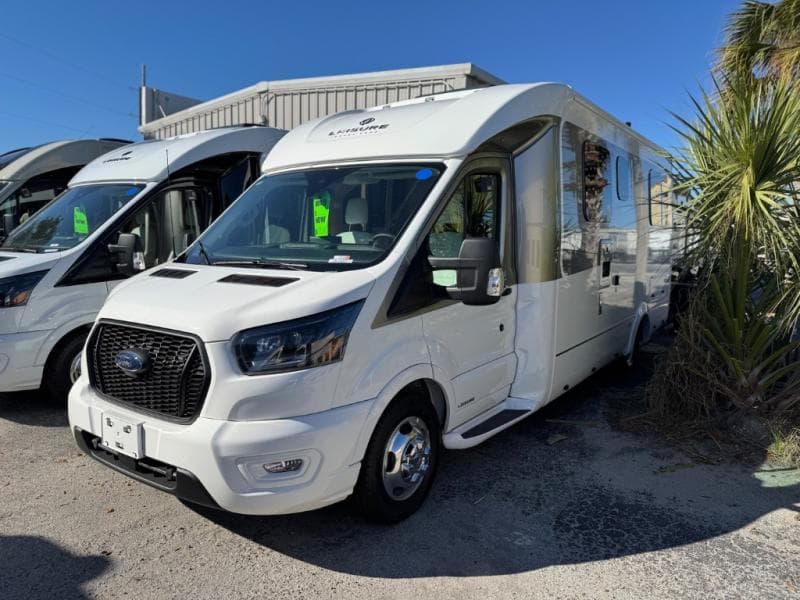 2026 Leisure Travel Vans 2026 Leisure Travel Vans Wonder - thumbnail 2