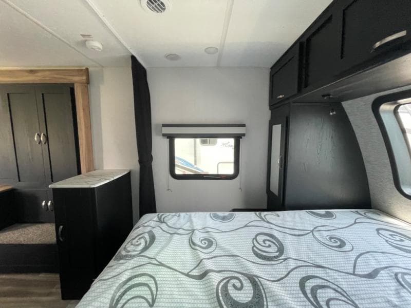 2023 Coachmen 2023 Coachmen Freedom Express - thumbnail 24