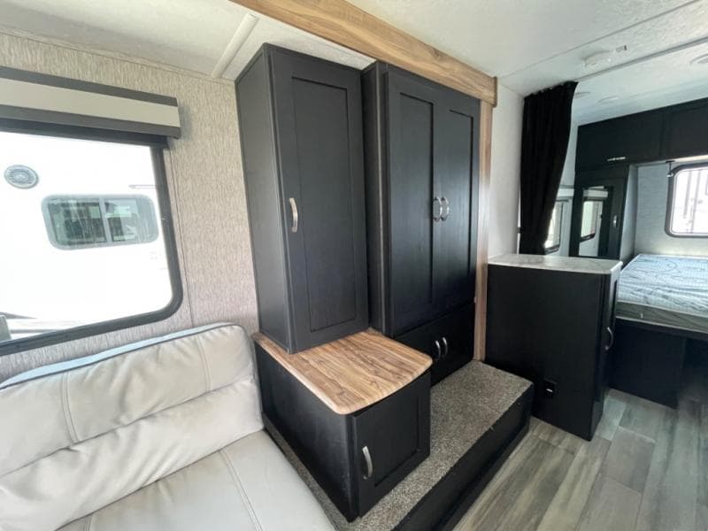 2023 Coachmen 2023 Coachmen Freedom Express - thumbnail 25