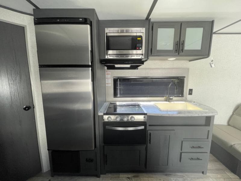 2022 Dutchmen 2022 Dutchmen Aspen Trail - thumbnail 10