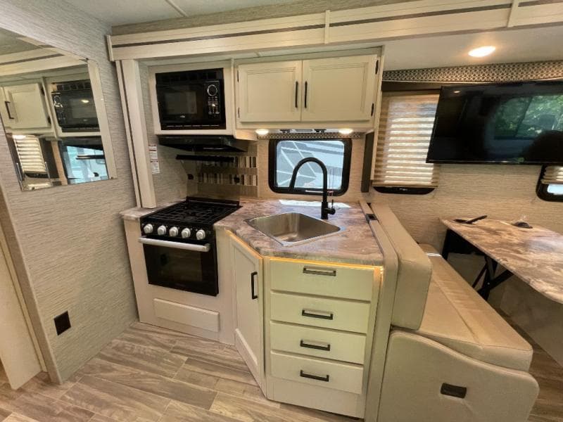 2022 Thor Motor Coach 2022 Thor Motor Coach A.C.E. - thumbnail 13