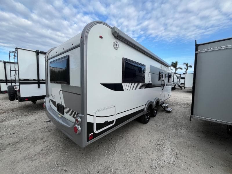 2020 nuCamp 2020 nuCamp AVIA - thumbnail 6