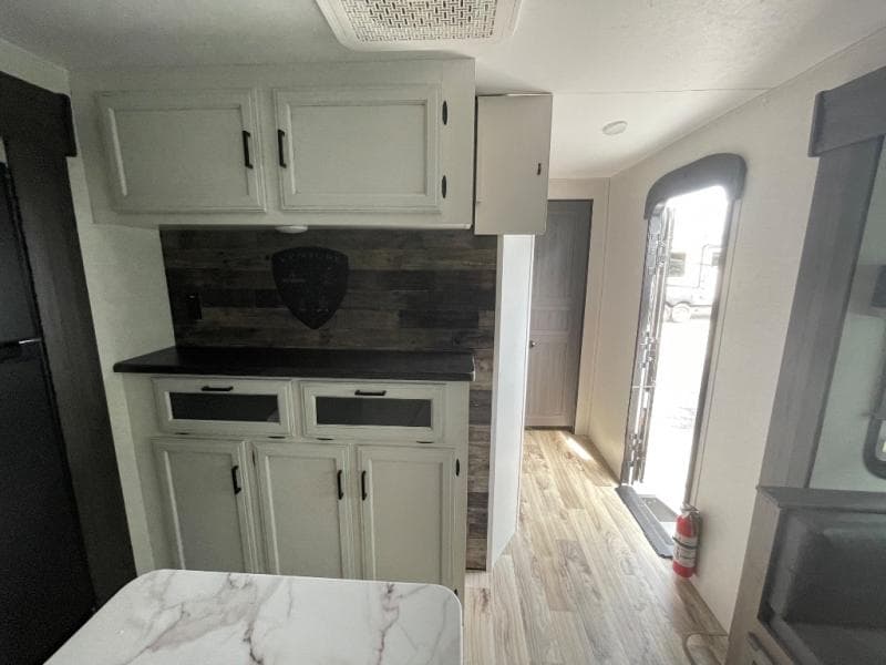 2024 Venture RV 2024 Venture RV SportTrek - thumbnail 18