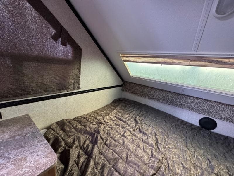 2018 Rockwood 2018 Rockwood Hard Side High Wall - thumbnail 11