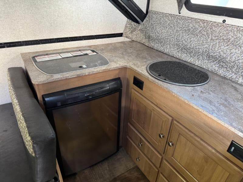 2018 Rockwood 2018 Rockwood Hard Side High Wall - thumbnail 9