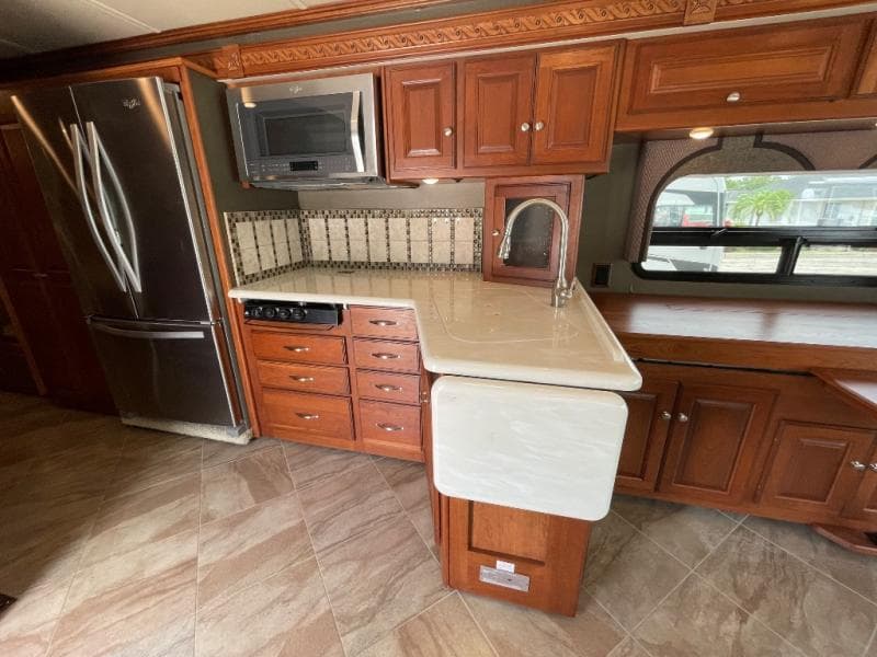 2017 Winnebago 2017 Winnebago Adventurer - thumbnail 20