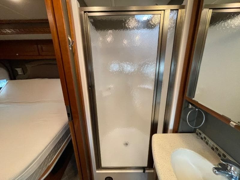 2017 Winnebago 2017 Winnebago Adventurer - thumbnail 50