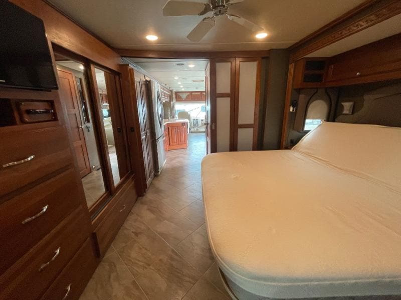 2017 Winnebago 2017 Winnebago Adventurer - thumbnail 54