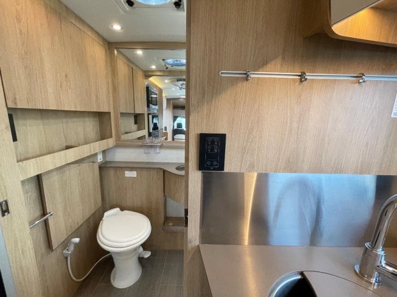 2020 Leisure Travel Vans 2020 Leisure Travel Vans Wonder - thumbnail 42