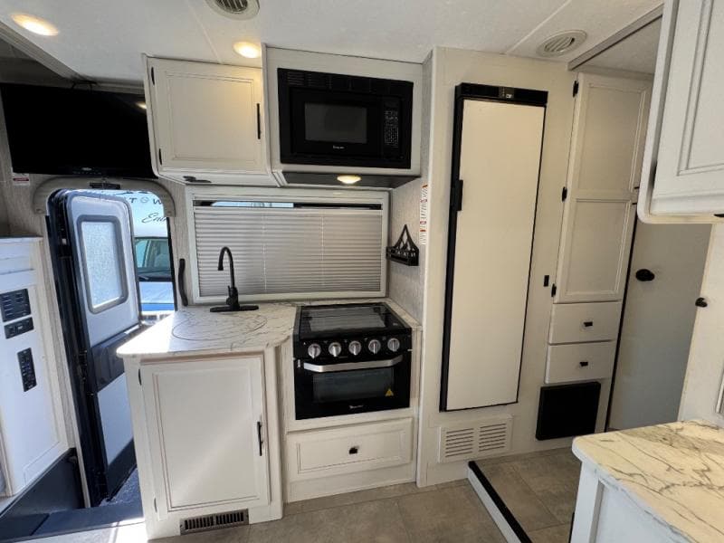 2022 Coachmen 2022 Coachmen Prism - thumbnail 13