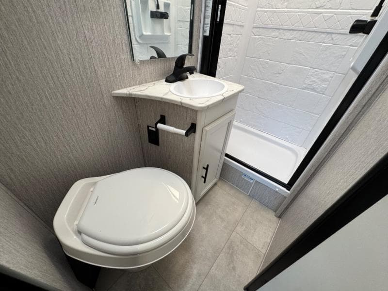 2022 Coachmen 2022 Coachmen Prism - thumbnail 22