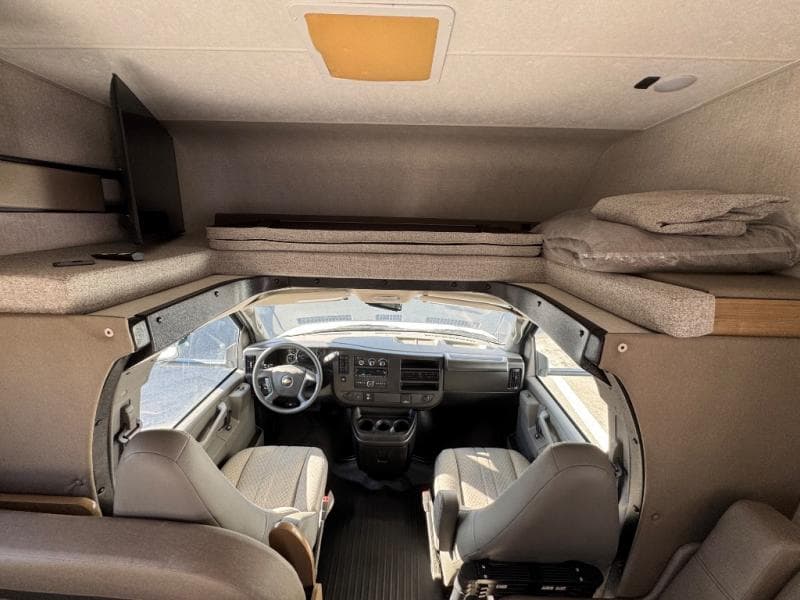 2024 Coachmen 2024 Coachmen Leprechaun - thumbnail 13