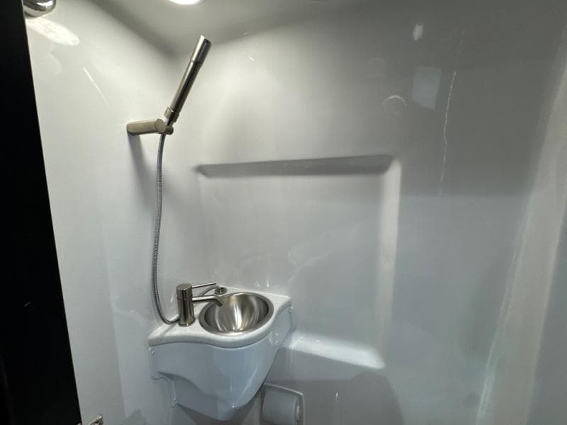 2026 Midwest Automotive Designs 2026 Midwest Automotive Designs Passage - thumbnail 17